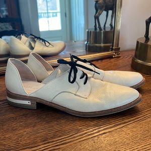 Freda Salvador d’orsay Wit Oxfords